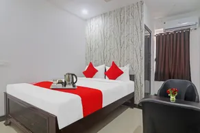 OYO 93463 Alwal Residency - Image 2
