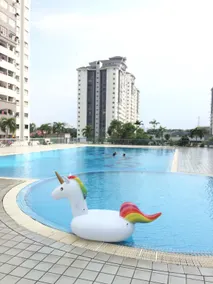 Cozy Little Room at Suria Kipark Damansara Apartment with Fully Equipped Kitchen and Laundry - Image 3
