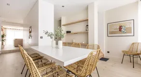 Appartement spacieux et moderne 4 chambres à 5mn à pieds République - Image 2