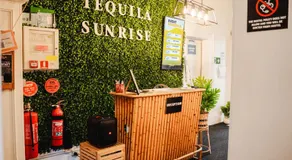Tequila Sunrise Hostel Adelaide - Image 3