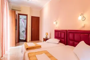 Christina Hotel - Image 4