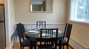 Bright 2 BR pet friendly, KING bed, WiFi,2 parking - Image 5