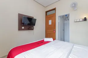 RedDoorz at WR Supratman Batu - Image 3