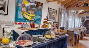 Motorsport Hotel - Image 4