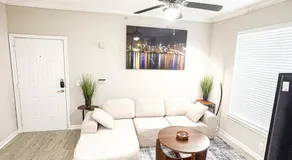 Contemporary 1BR Retreat Quiet Serene Setting - Image 2