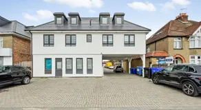 ENTR - Modern Apartments in Windsor - Image 4