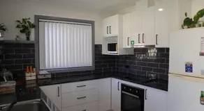 Lakeside Residence - Image 5