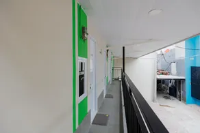 Urbanview Petukangan Mansion Jakarta - Image 3