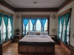 Nirvana Lodge - Image 2