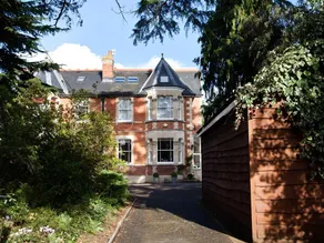 Mountlands Lodge - Image 2