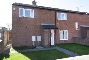 Garden house Self contained Annexe - Image 5