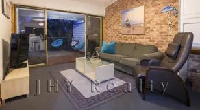 Coastal Cottage - Image 3