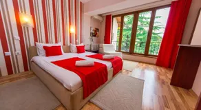 Hotel Pine - Image 2