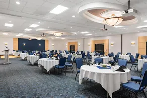 Holiday Inn Airport West - Image 4