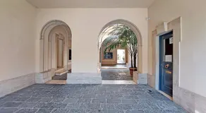 MM Luxury Apartment - Image 2