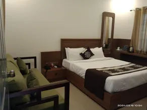 Palm Era Resorts - Image 2