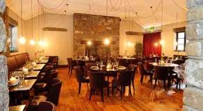 Germaines Hotel - Image 2