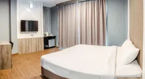 K West Hotel - Image 2