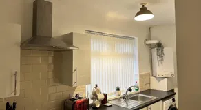 Charming Apartment Near Broad Green Hospital - Image 3