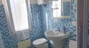 Blue Dolphin Guest House - Image 4