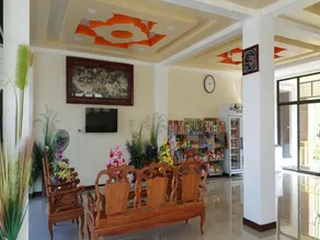 Charoensuk Grand Hotel - Image 2