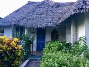 Driftwood Beach Lodge - Image 2