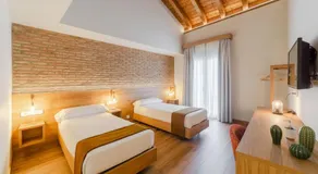 HOTEL RESTAURANTE CASA LUISA - Image 2