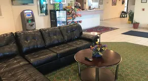 Pinckneyville Inn and Suites - Image 3