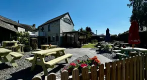 London Inn - Image 4
