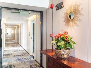 Yili Hotel - Image 5