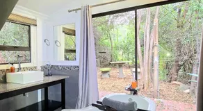 Old Mill Lodge, Seasonal Working Ostrich Farm & Restaurant, Oudtshoorn - Image 4