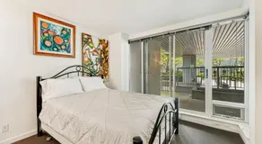 Magnificent 3 Bedroom Duplex in Downtown Vancouver - Image 4