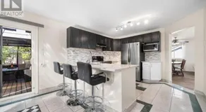 Luxurious home in Belleville - Image 3
