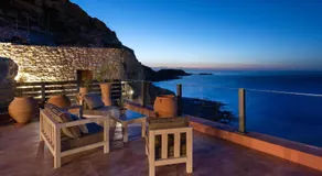 Stone Luxury Suites - Adults Only - Image 3