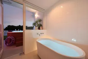 Crystal Villa Bayside - Image 5