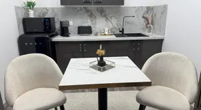 La Suite Genève Gaillard - Jacuzzi Privé & Séjour Luxe - Image 5