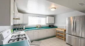 Private Apartment Near Canyons | King Bed + Full Kitchen + BBQ - Image 5