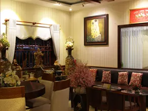 Au Lac Hotel - Image 3