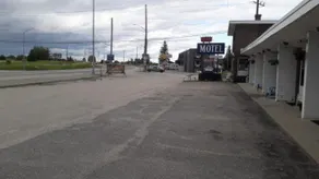 Regal Motel - Image 3