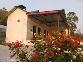 Corbet Hill Center River Home Stay - Image 3
