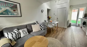 The Corner House - Modern Chesterfield Town Centre Apartments - Image 2
