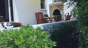 Lavender House - Image 5