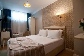 Megara Hotel - Image 2