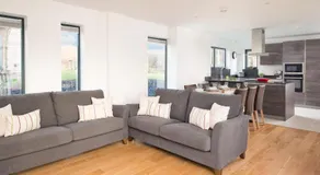 Lakeside property with spa access on a nature reserve Maple House BV08 - Image 5