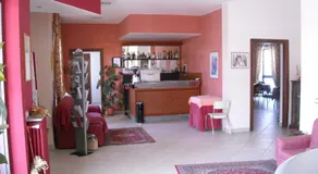 Hotel Caimo Bed-Breakfast - Image 4