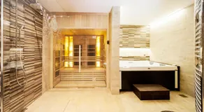 NV Luxury Suites & Spa - Image 3