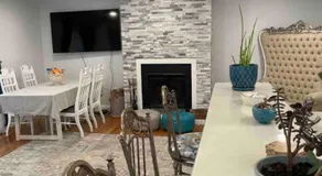 A Regal Retreat- Exclusive Parking, Prime Location - Image 5