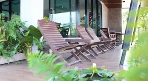 Plus Hotel - Image 5