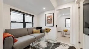 Leslieville 1BR Close to Queen St East - Image 1