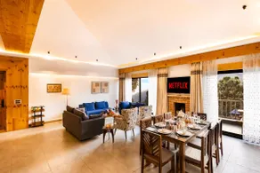 ELIVAAS Prive The Retreat Villa 4BHK with Jacuzzi - Image 4